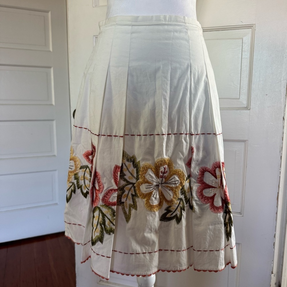 Sunny Leigh Vintage Embroidered Floral Skirt – Size 4P - Picture 9 of 12